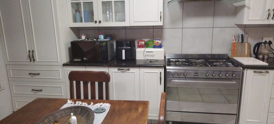 2 Bedroom Property for Sale in Hartenbos Central Western Cape
